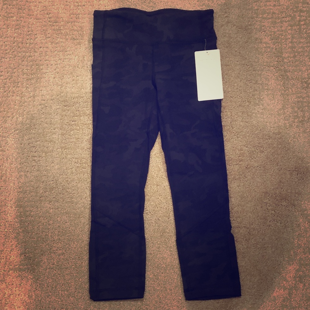 NWT Lululemon CAMO Print Pace Rival Crop Pants